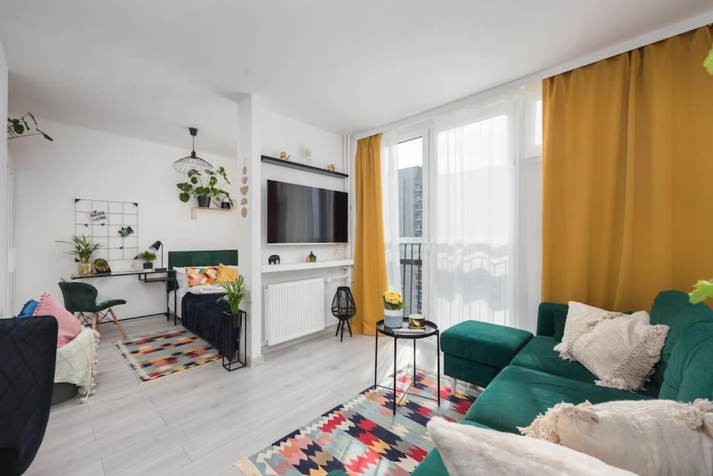 Specious Studio With Park View Warszawa Zewnętrze zdjęcie